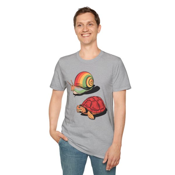 Tshirt Drapeau LGBT escargot et tortue sur fond noir design amusant pour sensibilisation et soutien à la diversité LGBTQ+ shirt t-shirt - Image 31