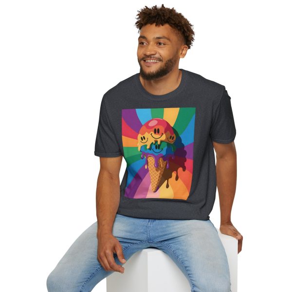 Tshirt Drapeau LGBT trois cônes de glace avec garnitures différentes design amusant et coloré pour célébrer la diversité LGBTQ+ t-shirt - Image 12