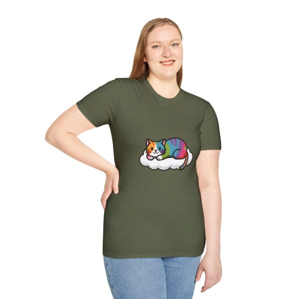 Tshirt LGBTQ+ chat allongé sur un nuage design mignon et apaisant pour célébrer l'amour et la diversité dans la communauté LGBTQ+ t-shirt - Image 65