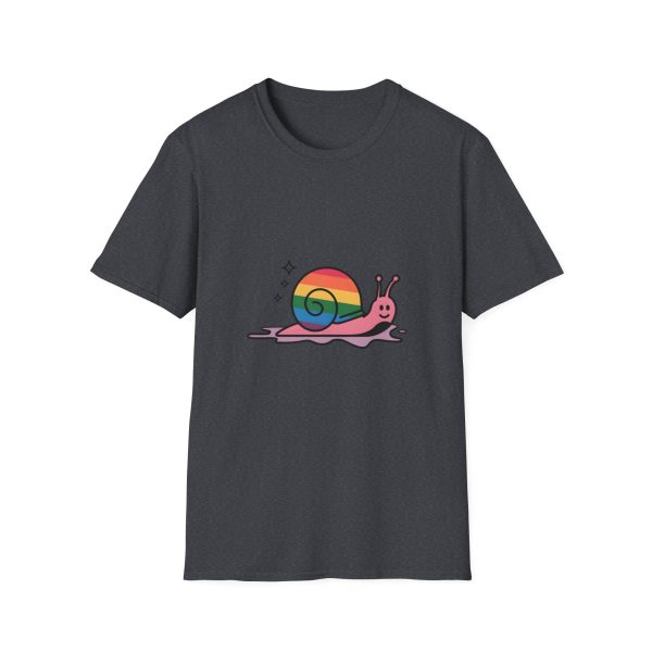 Tshirt Drapeau LGBT escargot avec coquille arc-en-ciel design amusant et coloré pour sensibilisation LGBTQ+ et fierté shirt t-shirt