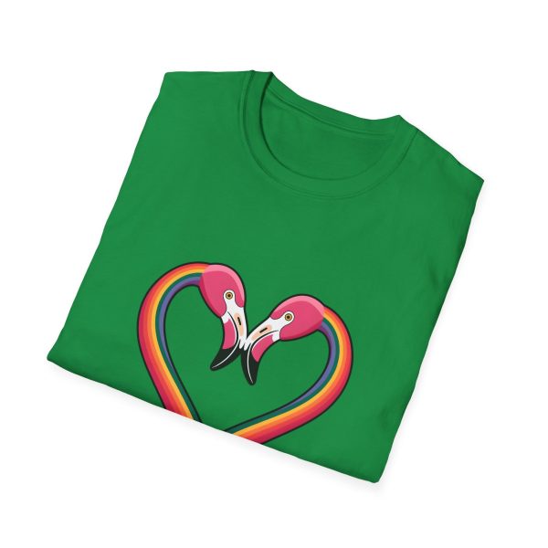 Tshirt Drapeau LGBT flamants roses en forme de coeur fond noir design romantique et symbolique pour célébrer l'amour LGBTQ+ t-shirt - Image 88