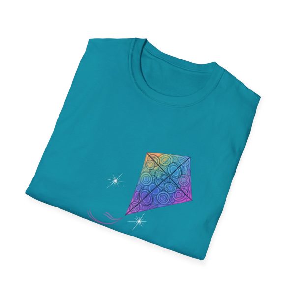 Tshirt Drapeau LGBT cerf-volant coloré volant dans la nuit design symbolique pour célébrer la liberté et la fierté LGBTQ+ shirt t-shirt - Image 100