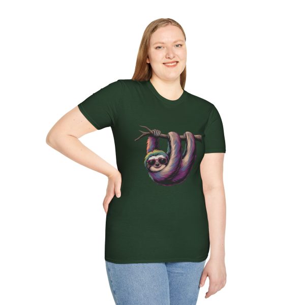 Tshirt LGBTQ+ paresseux accroché à une branche avec des lunettes de soleil design amusant et relaxant pour célébrer la fierté LGBTQ+ t-shirt - Image 77