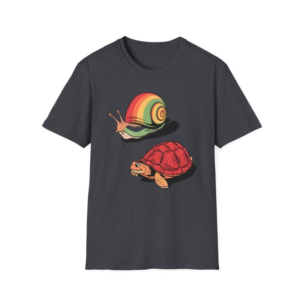 Tshirt Drapeau LGBT escargot et tortue sur fond noir design amusant pour sensibilisation et soutien à la diversité LGBTQ+ shirt t-shirt