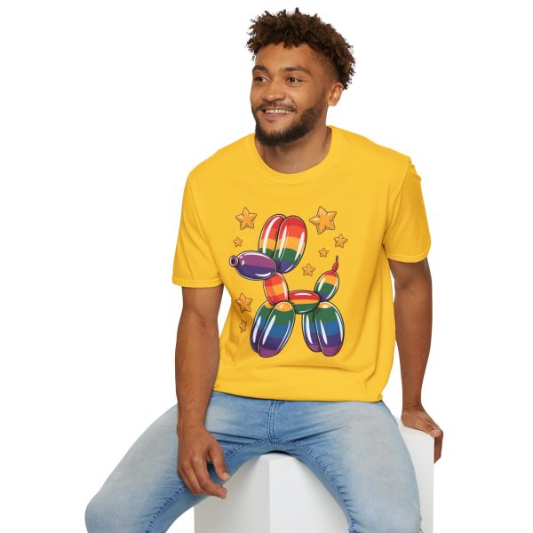 Tshirt Drapeau LGBT ballon en forme de chien avec étoiles design amusant et coloré pour soutien à la communauté LGBTQ+ et diversité t-shirt - Image 60