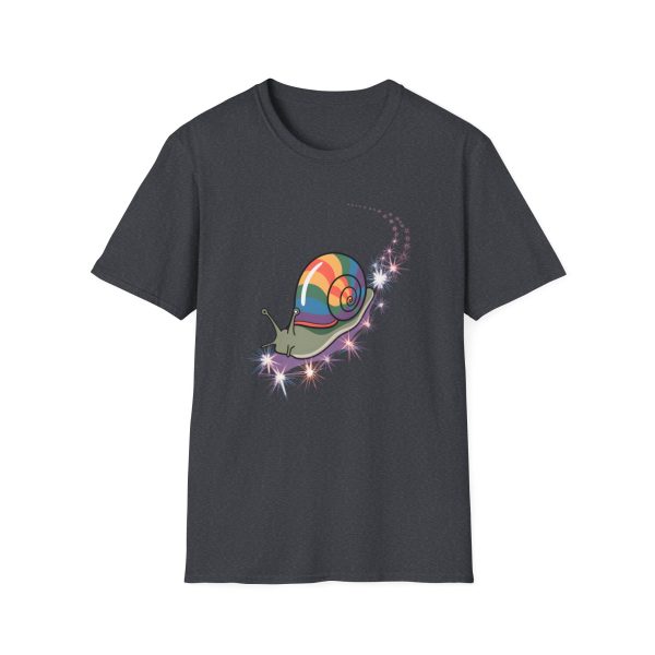 Tshirt LGBT+ escargot avec coquille colorée sur son dos design original et mignon pour célébrer la diversité et fierté LGBTQ+ shirt t-shirt