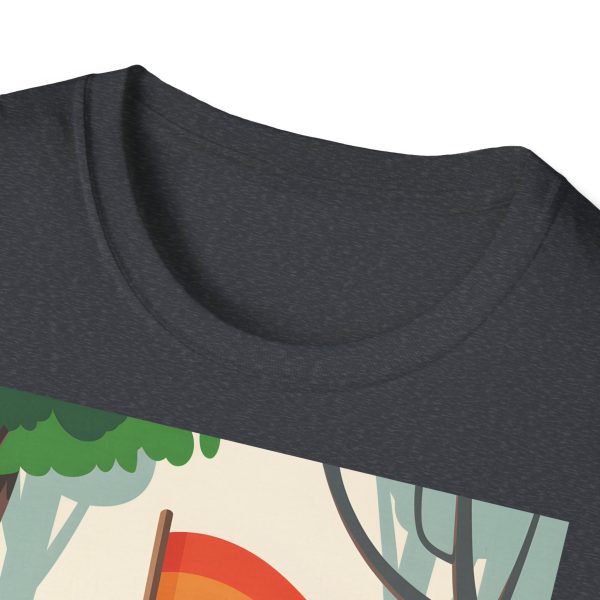 Tshirt Drapeau LGBT paresseux assis sur un arbre tenant un drapeau arc-en-ciel design décontracté et coloré pour fierté LGBTQ+ shirt t-shirt - Image 3