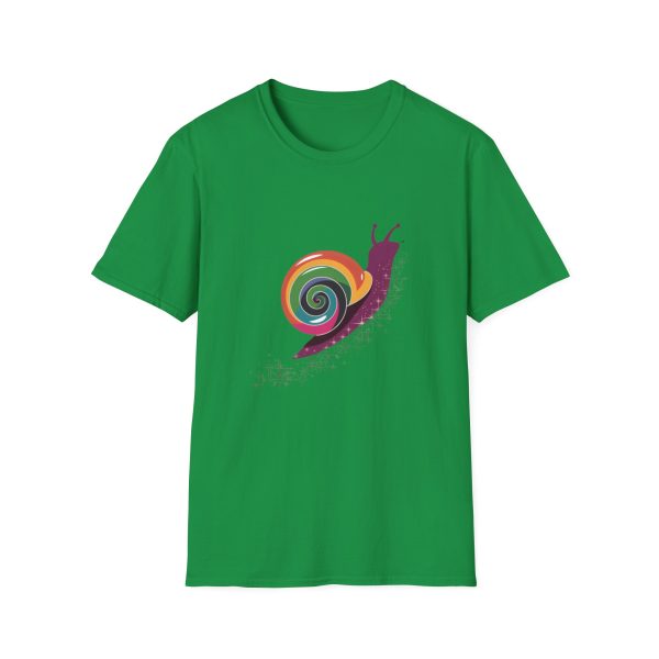 Tshirt Drapeau LGBT escargot assis sur un flocon de neige design mignon et coloré pour sensibilisation à la diversité LGBTQ+ shirt t-shirt - Image 85