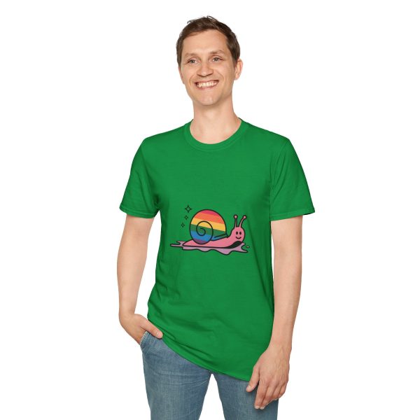 Tshirt Drapeau LGBT escargot avec coquille arc-en-ciel design amusant et coloré pour sensibilisation LGBTQ+ et fierté shirt t-shirt - Image 91