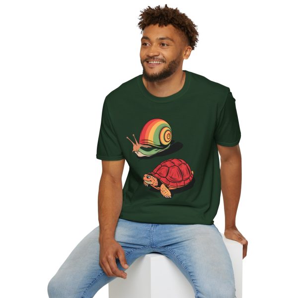 Tshirt Drapeau LGBT escargot et tortue sur fond noir design amusant pour sensibilisation et soutien à la diversité LGBTQ+ shirt t-shirt - Image 84