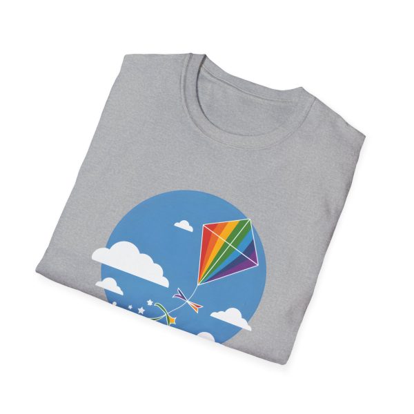 Tshirt LGBT+ cerf-volant avec queue arc-en-ciel volant dans le ciel design joyeux et coloré pour fierté LGBTQ+ shirt t-shirt - Image 28