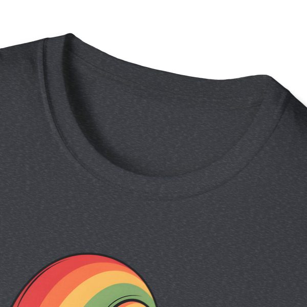 Tshirt Drapeau LGBT escargot et tortue sur fond noir design amusant pour sensibilisation et soutien à la diversité LGBTQ+ shirt t-shirt - Image 3