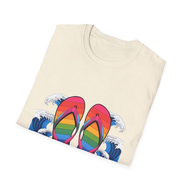 Tshirt LGBT+ tongs flottant dans l'eau design coloré et décontracté pour célébrer la fierté LGBTQ+ et l'amour universel shirt t-shirt - Image 40