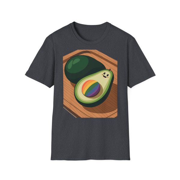 Tshirt Drapeau LGBT avocat sur planche à découper avec arc-en-ciel design original et coloré pour soutien à la communauté LGBTQ+ t-shirt