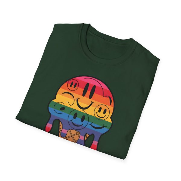 Tshirt LGBT+ cônes de glace avec visages souriants design amusant et mignon pour sensibilisation à la diversité et inclusion LGBTQ+ t-shirt - Image 76