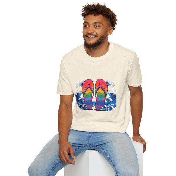 Tshirt LGBT+ tongs flottant dans l'eau design coloré et décontracté pour célébrer la fierté LGBTQ+ et l'amour universel shirt t-shirt - Image 48