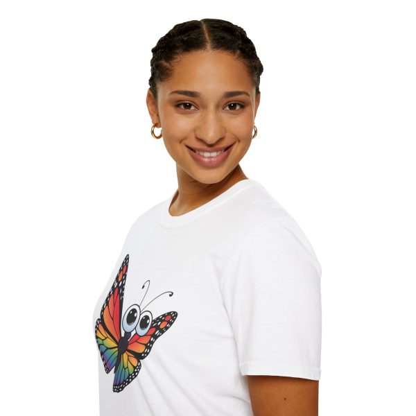 Tshirt Drapeau LGBT papillon coloré avec grands yeux sur fond noir design original et stylé pour sensibilisation à la fierté LGBTQ+ t-shirt - Image 21