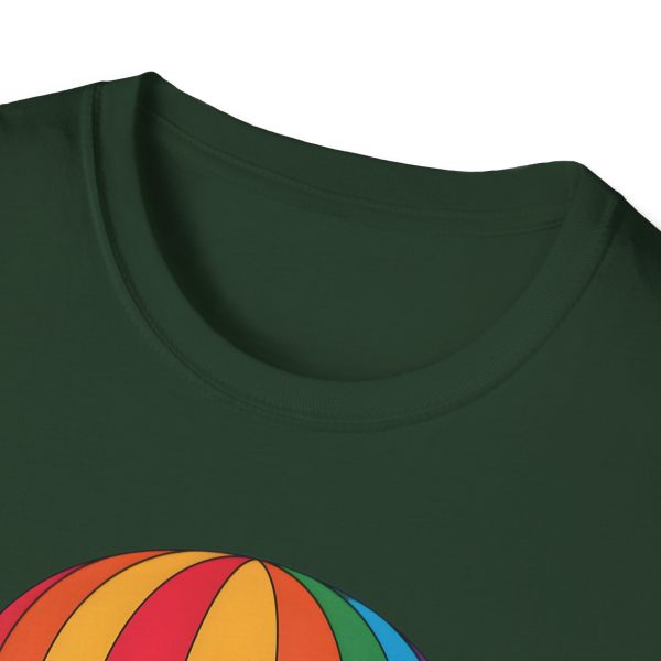 Tshirt LGBTQ+ montgolfière avec étoiles design coloré pour sensibilisation et soutien à la communauté LGBT+ et égalité shirt t-shirt - Image 75