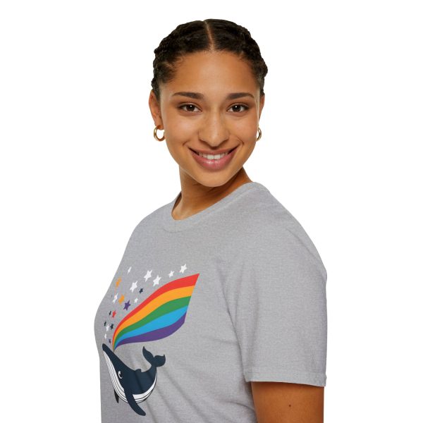 Tshirt LGBTQ+ baleine avec arc-en-ciel et étoiles design magique et coloré pour soutenir la diversité et inclusion LGBTQ+ shirt t-shirt - Image 33