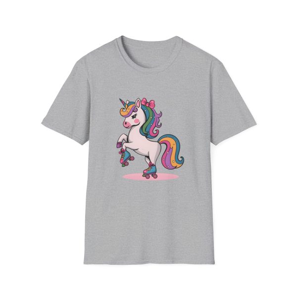 Tshirt Drapeau LGBT licorne sur un skateboard sur fond noir design vibrant et stylé pour sensibilisation à la diversité LGBTQ+ shirt t-shirt - Image 25