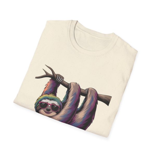 Tshirt LGBTQ+ paresseux accroché à une branche avec des lunettes de soleil design amusant et relaxant pour célébrer la fierté LGBTQ+ t-shirt - Image 40