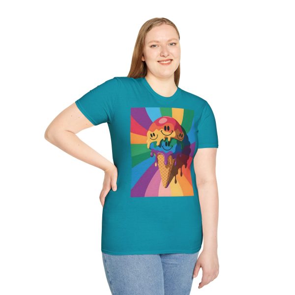 Tshirt Drapeau LGBT trois cônes de glace avec garnitures différentes design amusant et coloré pour célébrer la diversité LGBTQ+ t-shirt - Image 101