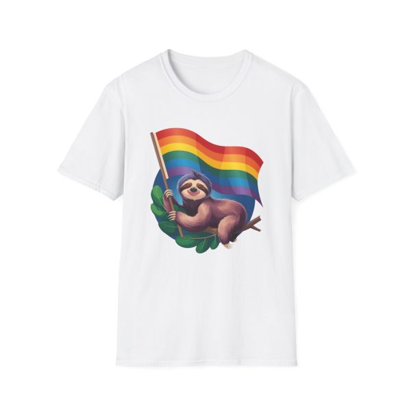 Tshirt Drapeau LGBT paresseux tenant un drapeau arc-en-ciel design amusant et mignon pour sensibilisation et inclusion LGBTQ+ shirt t-shirt - Image 13