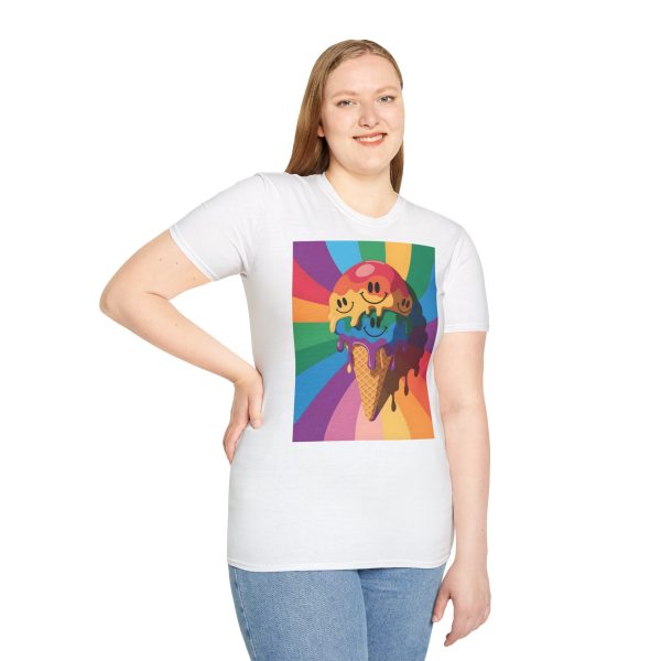 Tshirt Drapeau LGBT trois cônes de glace avec garnitures différentes design amusant et coloré pour célébrer la diversité LGBTQ+ t-shirt - Image 17