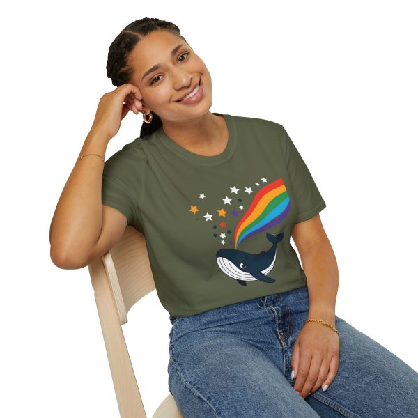 Tshirt LGBTQ+ baleine avec arc-en-ciel et étoiles design magique et coloré pour soutenir la diversité et inclusion LGBTQ+ shirt t-shirt - Image 70