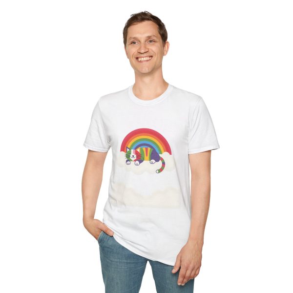 Tshirt LGBTQ+ chat dormant sur un nuage avec arc-en-ciel en arrière-plan design mignon et apaisant pour fierté LGBTQ+ shirt t-shirt - Image 19