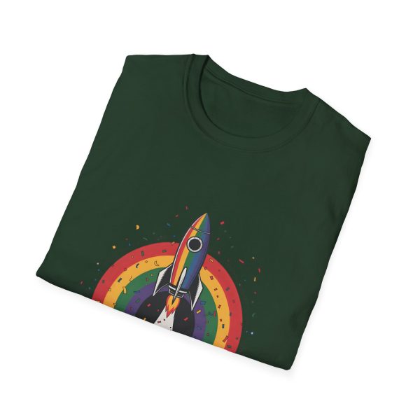 Tshirt LGBT+ fusée avec arc-en-ciel en arrière-plan design futuriste et coloré pour fierté et soutien à la communauté LGBTQ+ shirt t-shirt - Image 76