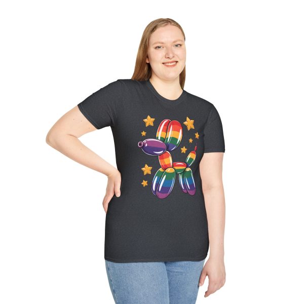 Tshirt Drapeau LGBT ballon en forme de chien avec étoiles design amusant et coloré pour soutien à la communauté LGBTQ+ et diversité t-shirt - Image 5