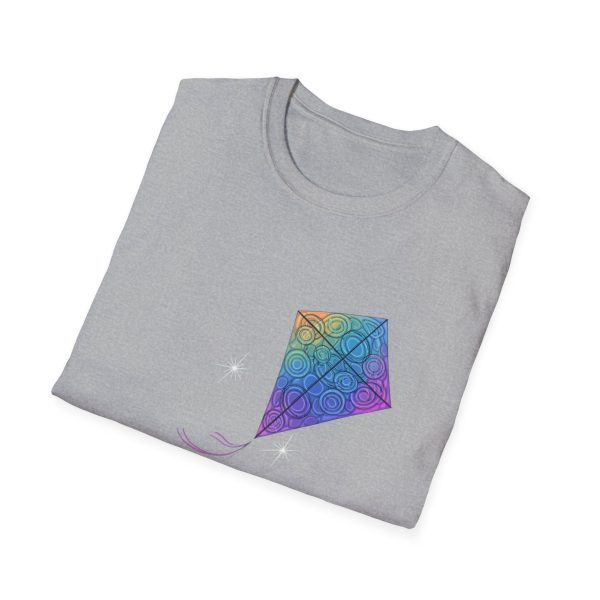 Tshirt Drapeau LGBT cerf-volant coloré volant dans la nuit design symbolique pour célébrer la liberté et la fierté LGBTQ+ shirt t-shirt - Image 28