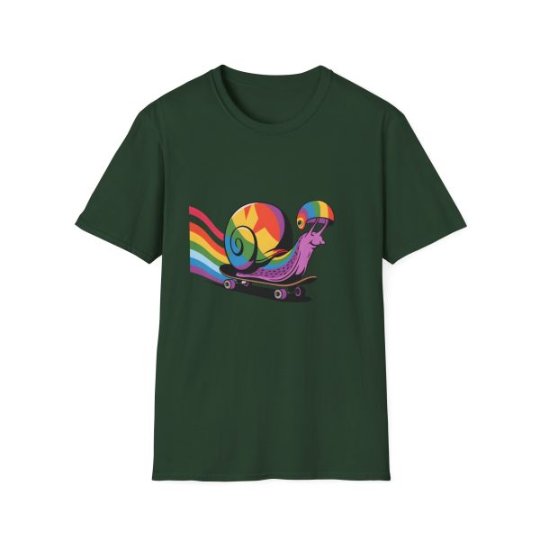 Tshirt LGBT+ escargot sur un skateboard avec roue arc-en-ciel design amusant et coloré pour célébrer la fierté LGBTQ+ shirt t-shirt - Image 73