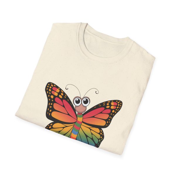 Tshirt LGBTQ+ papillon coloré avec grands yeux sur fond noir design vibrant et amusant pour célébrer la diversité LGBTQ+ shirt t-shirt - Image 40