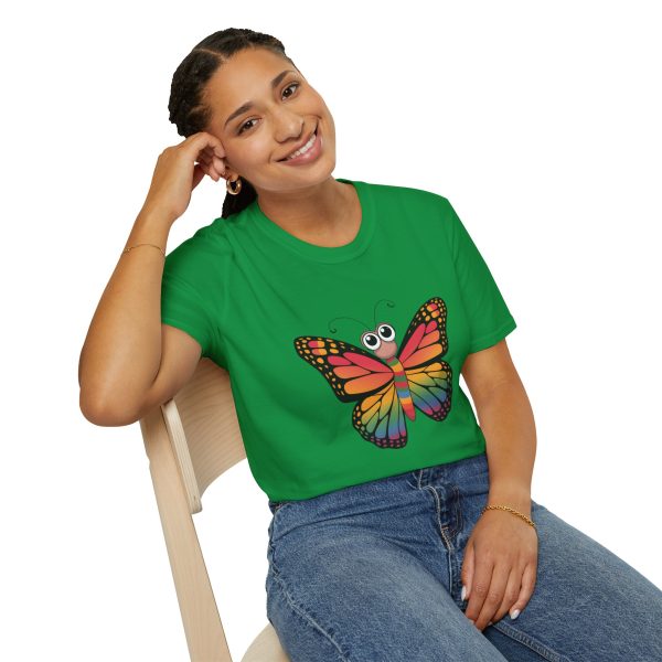 Tshirt LGBTQ+ papillon coloré avec grands yeux sur fond noir design vibrant et amusant pour célébrer la diversité LGBTQ+ shirt t-shirt - Image 94