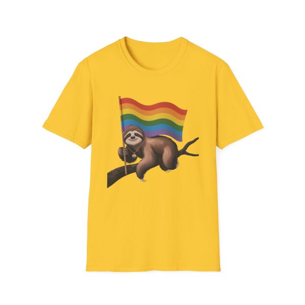 Tshirt Drapeau LGBT paresseux tenant un drapeau arc-en-ciel sur une branche design amusant et coloré pour sensibilisation LGBTQ+ t-shirt - Image 49