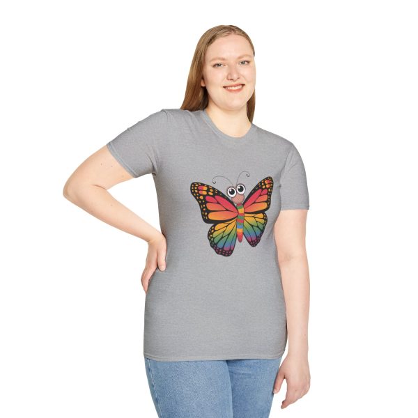 Tshirt LGBTQ+ papillon coloré avec grands yeux sur fond noir design vibrant et amusant pour célébrer la diversité LGBTQ+ shirt t-shirt - Image 29