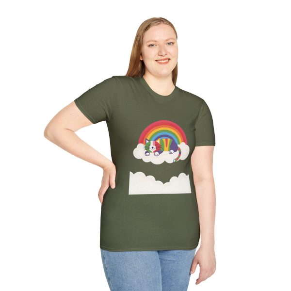 Tshirt LGBTQ+ chat dormant sur un nuage avec arc-en-ciel en arrière-plan design mignon et apaisant pour fierté LGBTQ+ shirt t-shirt - Image 65