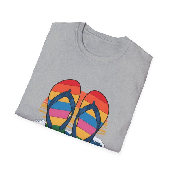 Tshirt LGBTQ+ tongs sur la plage design décontracté et estival pour célébrer la fierté et la diversité LGBTQ+ shirt t-shirt - Image 28