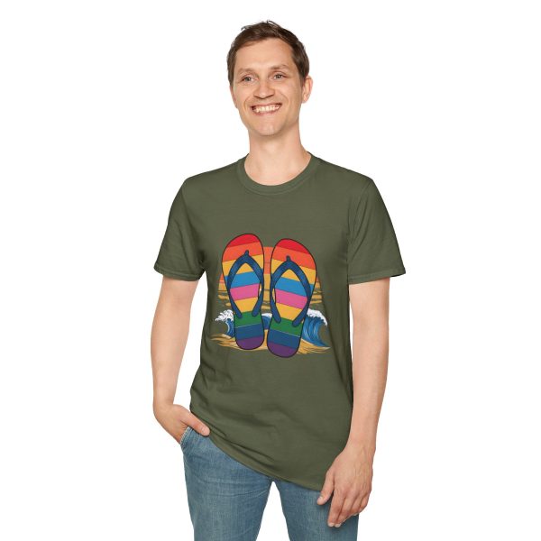 Tshirt LGBTQ+ tongs sur la plage design décontracté et estival pour célébrer la fierté et la diversité LGBTQ+ shirt t-shirt - Image 67