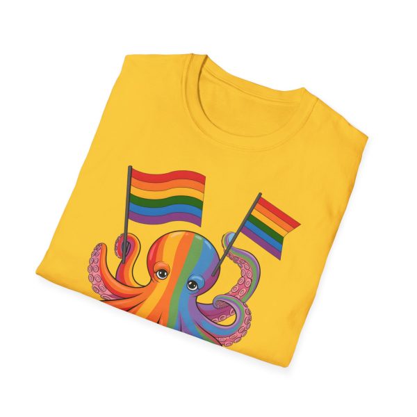 Tshirt LGBTQ+ pieuvre tenant un drapeau arc-en-ciel sur un rocher design vibrant et stylé pour sensibilisation et inclusion LGBTQ+ t-shirt - Image 52