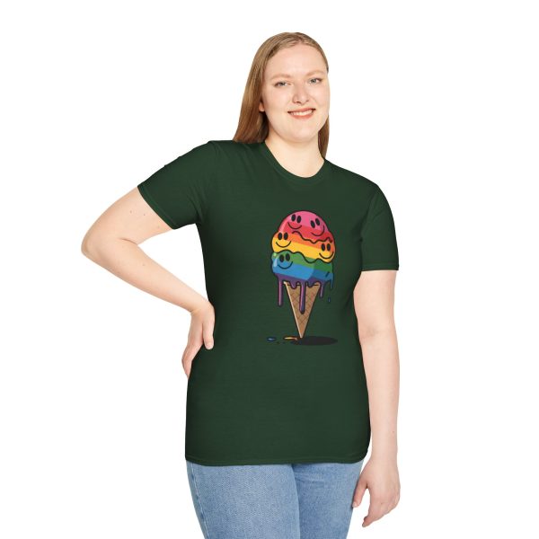 Tshirt Drapeau LGBT glace arc-en-ciel avec visages souriants design ludique et coloré pour célébrer la diversité et inclusion LGBTQ+ t-shirt - Image 77