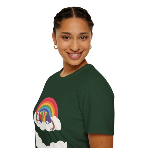 Tshirt LGBTQ+ chat dormant sur un nuage avec arc-en-ciel en arrière-plan design mignon et apaisant pour fierté LGBTQ+ shirt t-shirt - Image 81