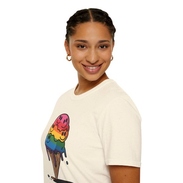 Tshirt Drapeau LGBT glace arc-en-ciel avec visages souriants design ludique et coloré pour célébrer la diversité et inclusion LGBTQ+ t-shirt - Image 45