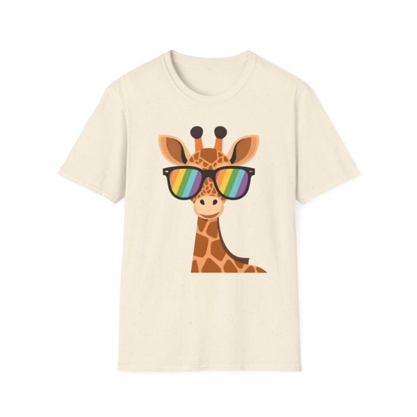 Tshirt LGBT+ girafe avec lunettes de soleil et rayure arc-en-ciel design humoristique et stylé pour fierté et soutien LGBTQ+ shirt t-shirt - Image 37