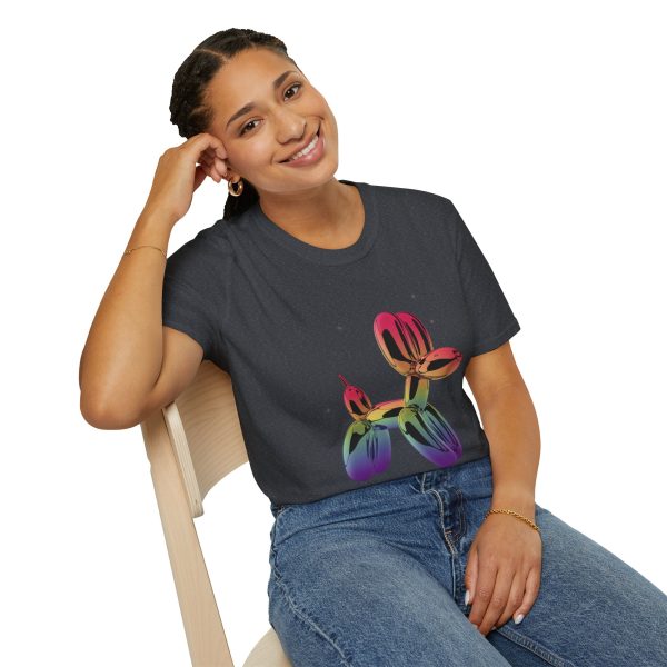 Tshirt LGBTQ+ ballon chien coloré sur fond noir design fun et éclatant pour célébrer la fierté LGBT+ et diversité des genres shirt t-shirt - Image 10