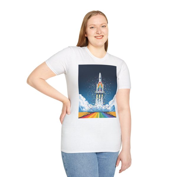 Tshirt LGBTQ+ fusée décolle dans le ciel design futuriste et inspirant pour célébrer la fierté et inclusion LGBTQ+ shirt t-shirt - Image 17