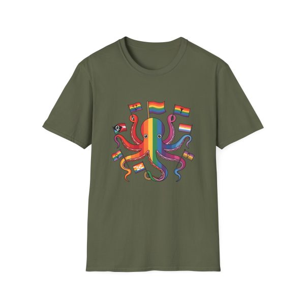 Tshirt Drapeau LGBT pieuvre tenant un drapeau arc-en-ciel et d'autres drapeaux design coloré et amusant pour célébrer LGBTQ+ shirt t-shirt - Image 61