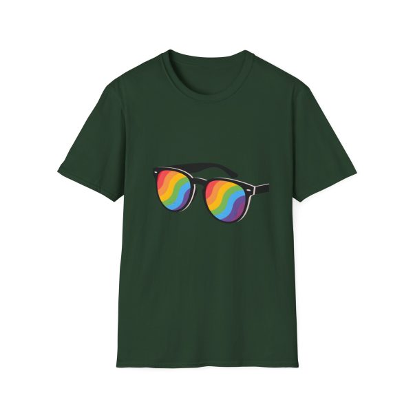 Tshirt LGBT+ lunettes de soleil arc-en-ciel sur fond noir design éclatant pour célébrer la fierté et diversité LGBTQ+ shirt t-shirt - Image 73